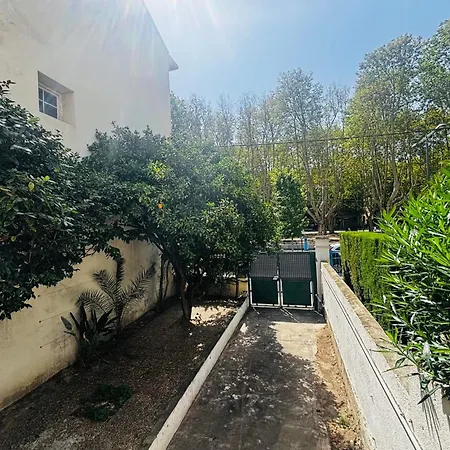 Holiday home La Des Platanes Parking Terrasse- Wifi