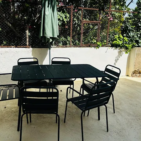 La Des Platanes Parking Terrasse- Wifi Holiday home Perpignan