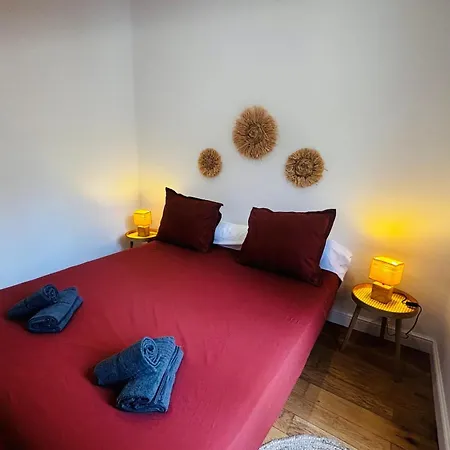 Holiday home La Des Platanes Parking Terrasse- Wifi *